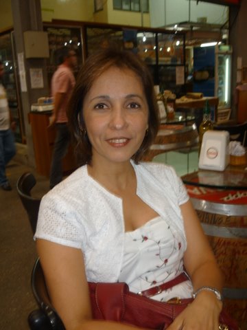  Bibliotecria-chefe Vania Guerra da Silva 
