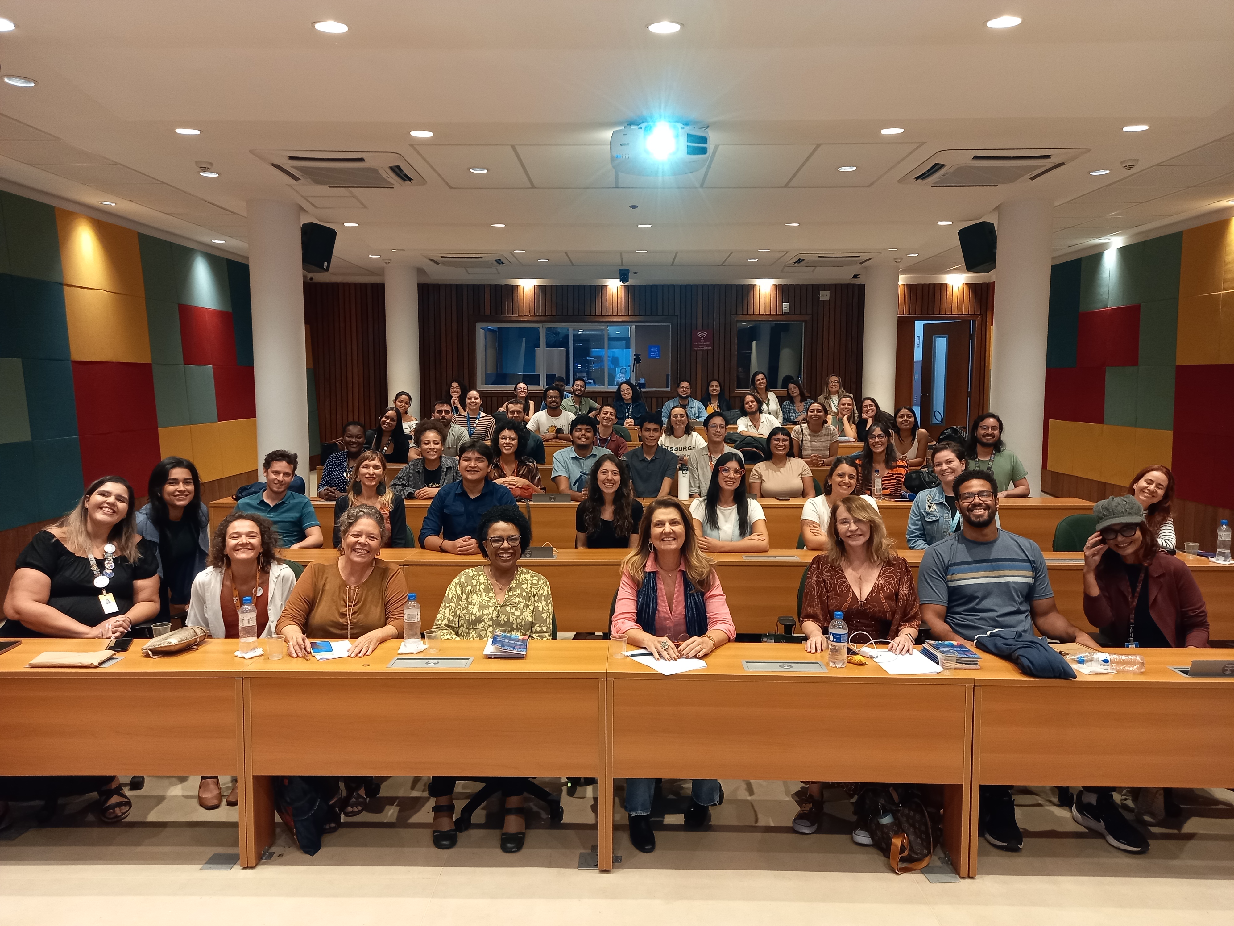 Público presencial do encontro Fiocruz Acolhe 2025.