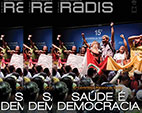 Capas sobrepostas da Revista Radis, escrito 'Saúde é Democracia'