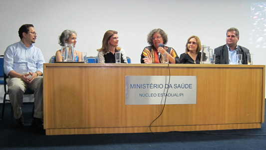 Palestrantes na mesa de abertura da aula inaugural