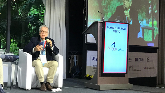 Barral abriu sua palestra com um relato sobre o processo de implantação da abertura de dados para pesquisa, atualmente em debate na Fiocruz. Foto: Divulgação/SciELO