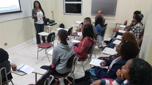 Alunos na sala de aula