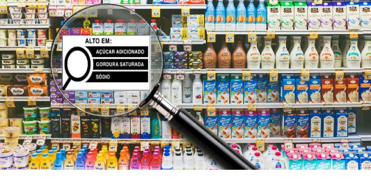 Prateleira de um supermercado