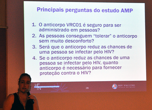 Foto da coordenadora do projeto Brenda Hoagland
