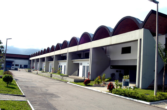 Fachada do prédio de Farmanguinhos