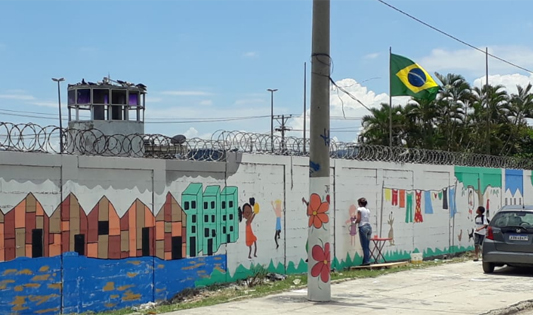 Muro sendo pintado