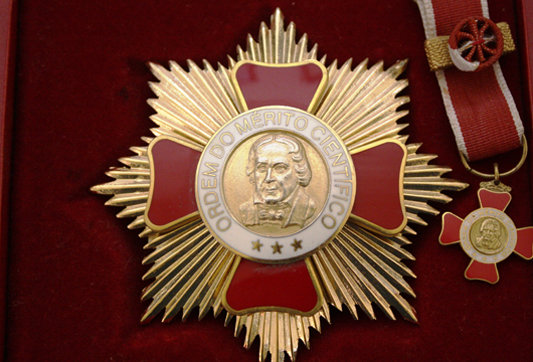 Insignia Grão-Mestre da Ordem Nacional do Mérito Científico