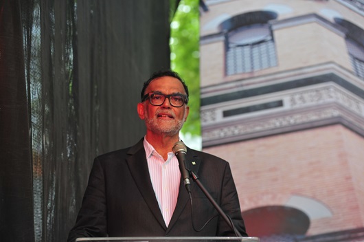 Mario Moreira discursando