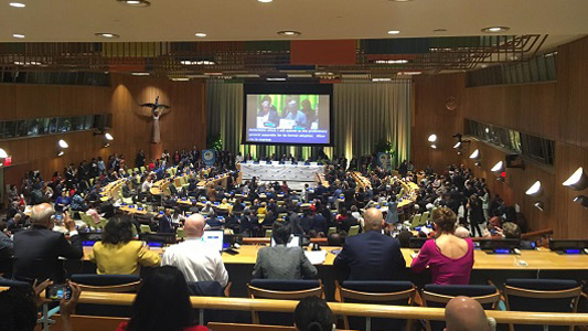 Líderes reunidos na assembleia