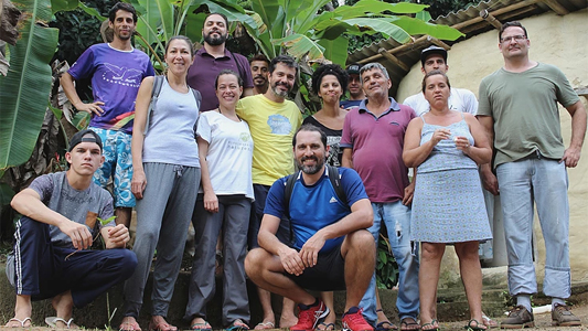 Participantes do encontro reunidos