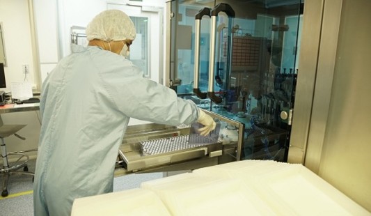 Farmacêutico trabalhando