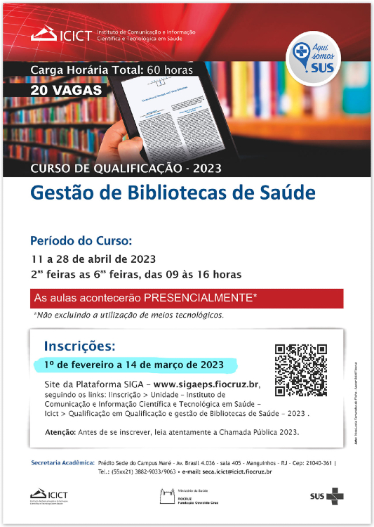 Curso de qualificação em Gestão de Bibliotecas de Saúde - 2023 - no fundo, foto de uma mão pegando um livro na prateleira da Biblioteca de Manguinhos