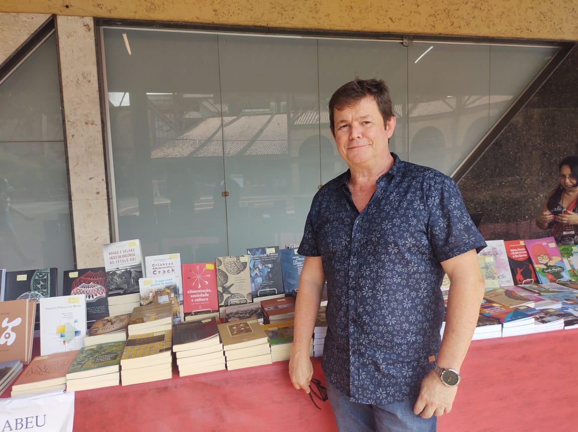 Editora Fiocruz na festa do livro da UFMG