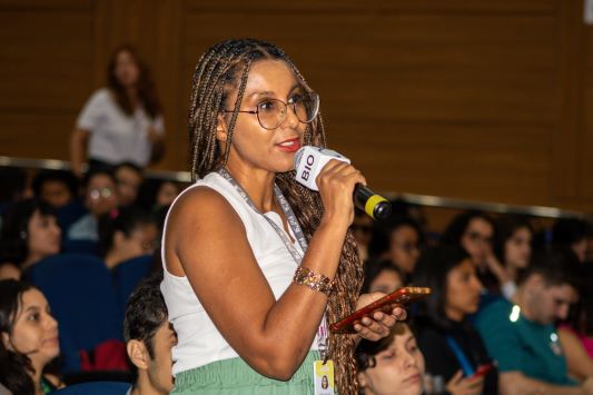 Priscila Moura aluna de pós-doutorado do programa Inova  