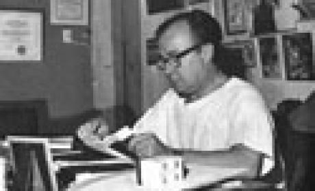 Carlos Chagas Filho no laboratório do Instituto de Biofísica, de que era diretor (junho de 1952; acervo COC) Carlos Chagas Filho no laboratório do Instituto de Biofísica