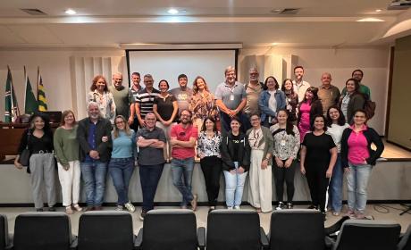 Participantes do simpósio reunidos no encerramento do evento