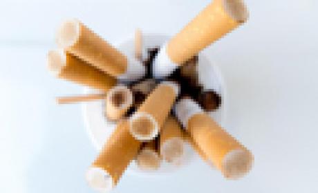 Foto: Rafael Neddermeyer/ Fotos Públicas Imagem de vários cigarros em copo plástico