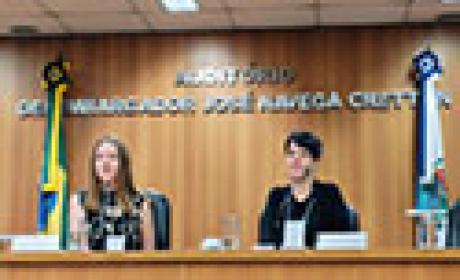 Abertura do encontro no auditório do Tribunal de Justiça do Rio de Janeiro