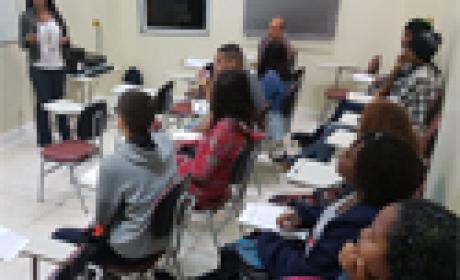 Foto: Luiza Gomes Alunos do curso em sala de aula