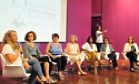 Foto: Peter Iliciev Pesquisadoras da Fundação reunidas no auditório do Museu da Vida