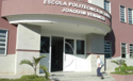 Fachada da escola politécnica