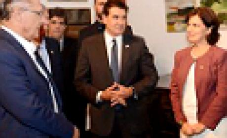 Foto: Eliane Rodrigues Foto mostra presidente de Fiocruz, Nísia Trindade, ao lado do governador de São Paulo