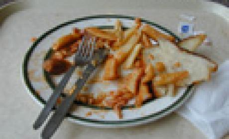 (Foto: Site FreeImages) Prato com restos de alimentos gordurosos