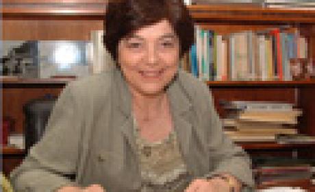 Reprodução Pesquisadora sorrindo