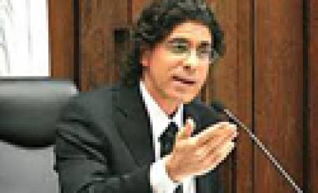 Jorge Roberto Souto. Foto: Escola Politécnica Homem falando ao microfone