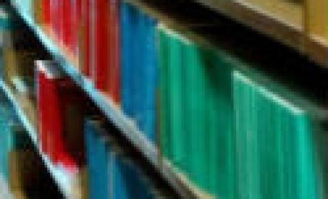 Foto: Acervo Fiocruz Foto de livros em prateleiras de uma biblioteca