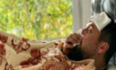 Imagem: divulgação Homem doente deitado na cama