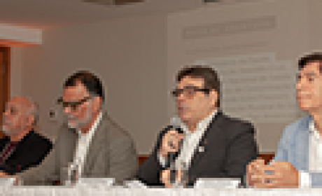 Mesa de abertura reúne pesquisadores e especialistas para o debate dos impactos das mudanças climáticas na saúde