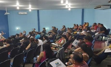 Foto: Fiocruz Amazônia Alunos em um auditório lotado