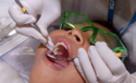 Foto: Acervo Ensp/Fiocruz Detalhe de rosto paciente sendo atendida em consultório dentário
