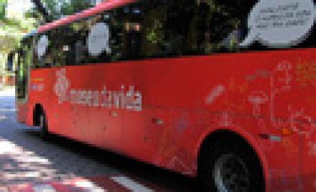 Foto: Fábio Iglesias/ Museu da Vida Ônibus vermelho do Museu da Vida