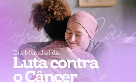 Duas mulheres se abraçando