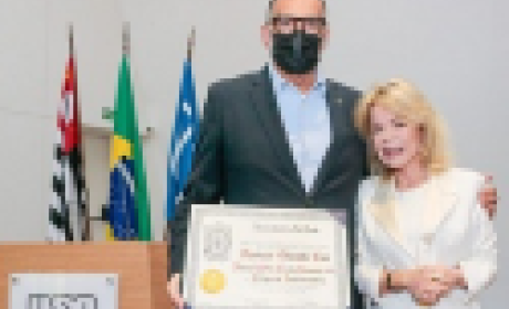 Foto: Marcos Santos O diretor executivo da Fiocruz, Mario Santos Moreira, e a vice-reitora Maria Arminda do Nascimento Arruda