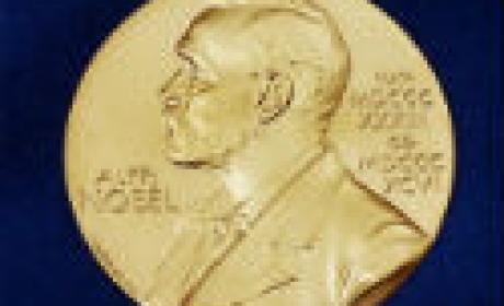 Foto da moeda comemorativa com a imagem de Alfred Nobel, criador do prêmio, em 1901