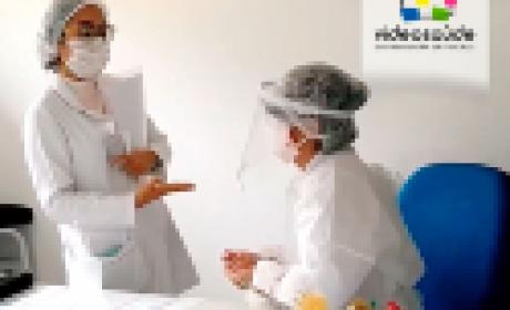 Imagem: divulgação Duas médicas em uma sala