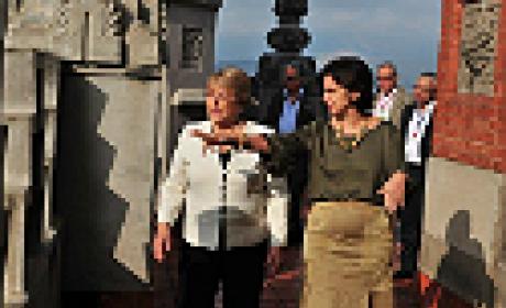 Foto: Peter Ilicciev Foto de Nísia Trindade e Bachelet no Castelo