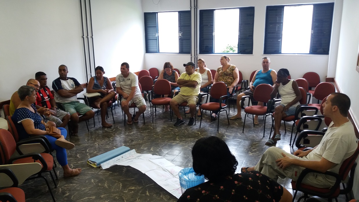 Reunião no CFMA com os moradores